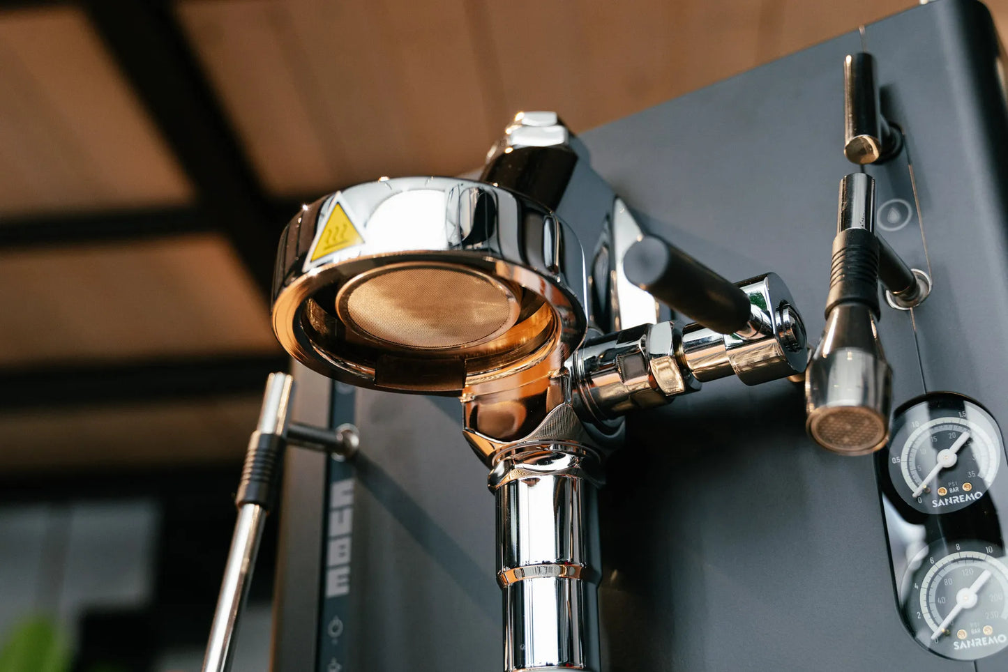 Waddi Speciality Coffee - Sanremo - CUBE Traditional Machine & Grinder